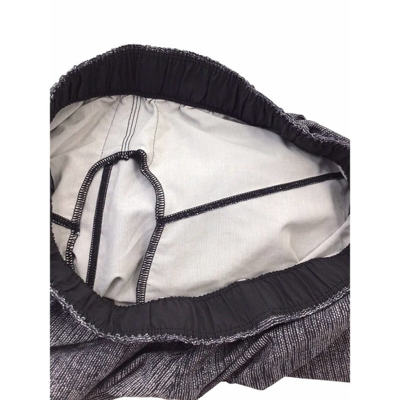 Lululemon Jogger Pants Women’s Size 8 Black Gray - Picture 15 of 16